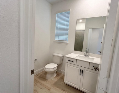 15310 Spanish Ranchos Ways - Photo Thumbnail 28
