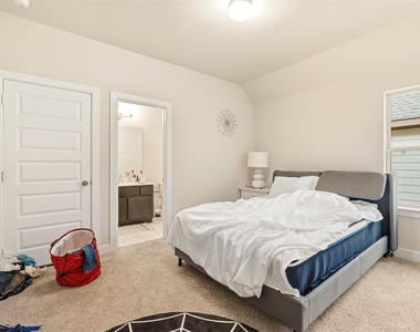 26031 Horizon Star Lane - Photo Thumbnail 19