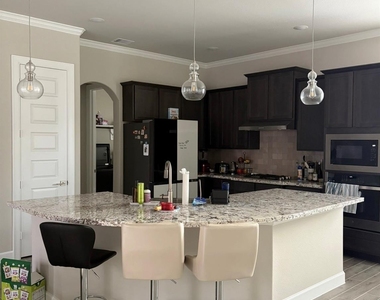 11904 Lawton Creek Lane - Photo Thumbnail 5