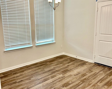 509 Turtle Dove Drive - Photo Thumbnail 5