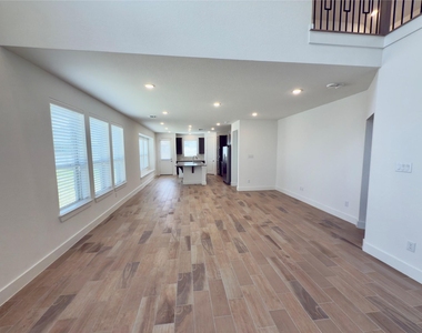 15206 Cortines Court - Photo Thumbnail 3