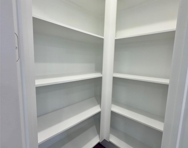 15206 Cortines Court - Photo Thumbnail 7