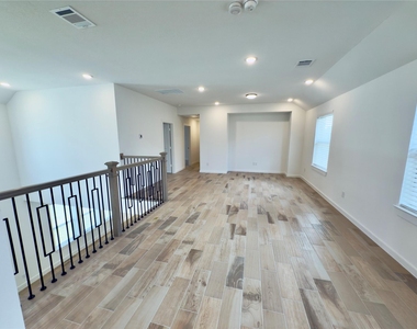 15206 Cortines Court - Photo Thumbnail 18