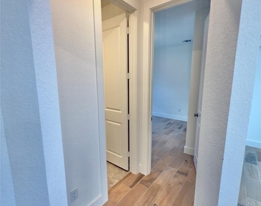 15206 Cortines Court - Photo Thumbnail 14