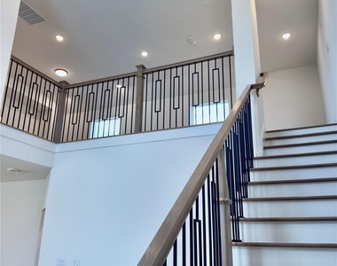 15206 Cortines Court - Photo Thumbnail 18
