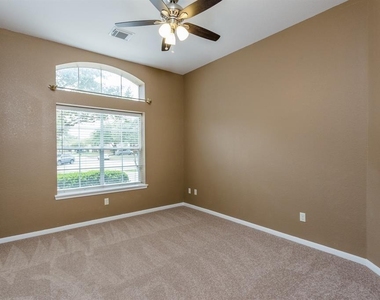 3926 Palace Springs - Photo Thumbnail 9