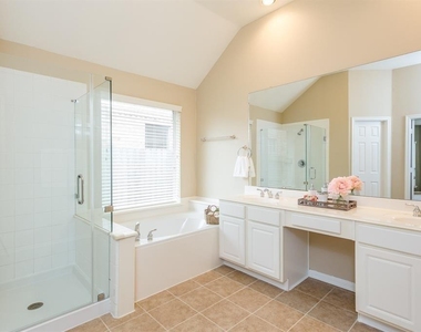 3926 Palace Springs - Photo Thumbnail 4
