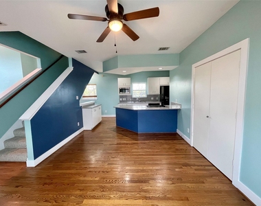 5901 Fairdale Lane - Photo Thumbnail 11