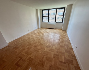 333 East 49th Street - Photo Thumbnail 1