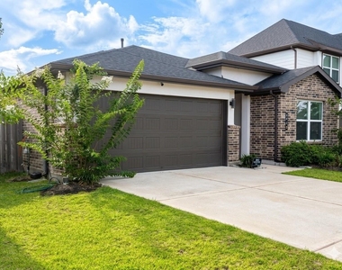 4946 Pine Haven Lane - Photo Thumbnail 2