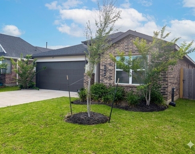 4946 Pine Haven Lane - Photo Thumbnail 1