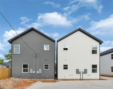 418 Clinton Park Street - Photo Thumbnail 20