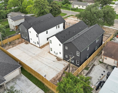 418 Clinton Park Street - Photo Thumbnail 25
