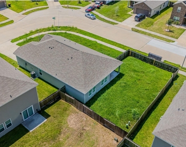6307 Highland Heights Dr - Photo Thumbnail 7