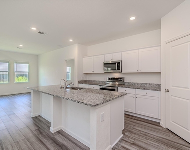 6307 Highland Heights Dr - Photo Thumbnail 10