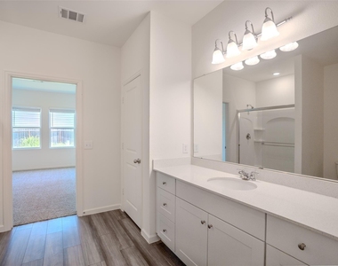 6307 Highland Heights Dr - Photo Thumbnail 14