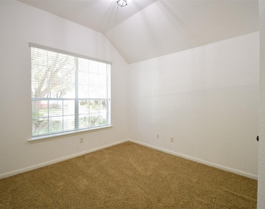 34 S Rambling Ridge Place - Photo Thumbnail 41