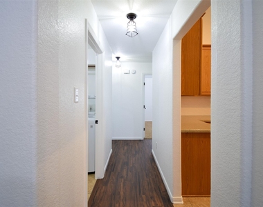 34 S Rambling Ridge Place - Photo Thumbnail 15