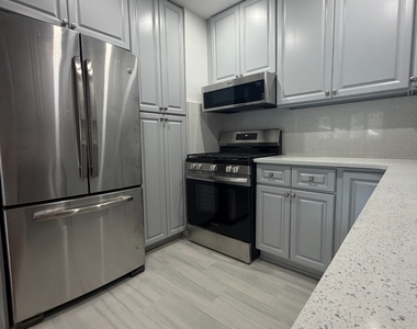 213th Street - Photo Thumbnail 4