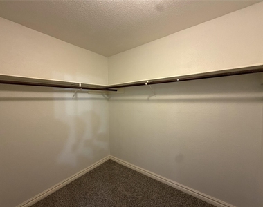 7841 Green Lawn Drive - Photo Thumbnail 7