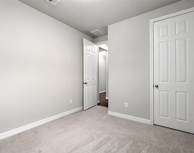 2116 Sweet Bay Drive - Photo Thumbnail 20