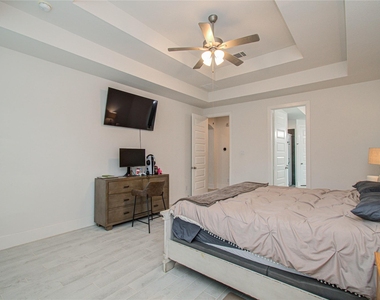 4211 Limestone Terrace - Photo Thumbnail 16