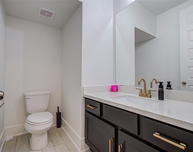 4211 Limestone Terrace - Photo Thumbnail 14