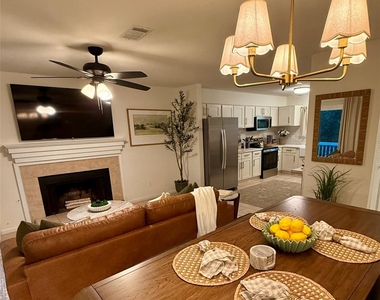 1 Laurel Oak Place - Photo Thumbnail 3