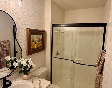 1 Laurel Oak Place - Photo Thumbnail 13