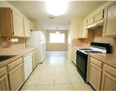 15518 Town Green Drive - Photo Thumbnail 4