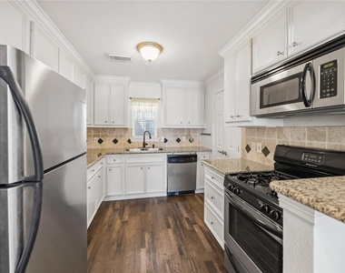 4401 Marina Street - Photo Thumbnail 4