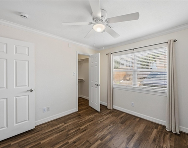 4401 Marina Street - Photo Thumbnail 12