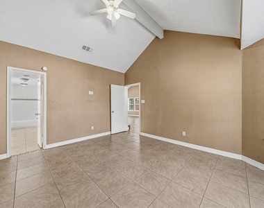11510 Pagoda Drive - Photo Thumbnail 8
