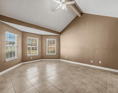 11510 Pagoda Drive - Photo Thumbnail 7