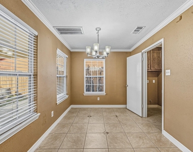 11510 Pagoda Drive - Photo Thumbnail 5