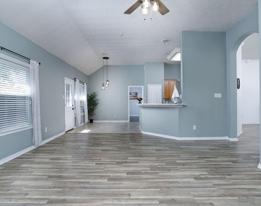 28610 Hidden Cove Drive - Photo Thumbnail 6