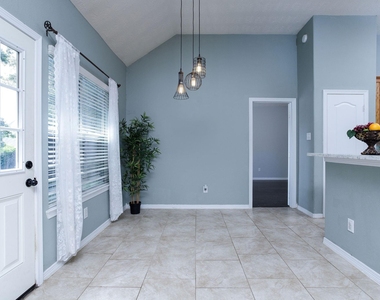 28610 Hidden Cove Drive - Photo Thumbnail 7