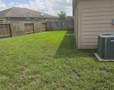 5122 Sunny Parke Lane - Photo Thumbnail 8