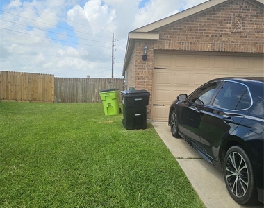 5122 Sunny Parke Lane - Photo Thumbnail 4