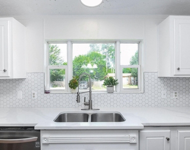 31606 Bryan Street - Photo Thumbnail 16
