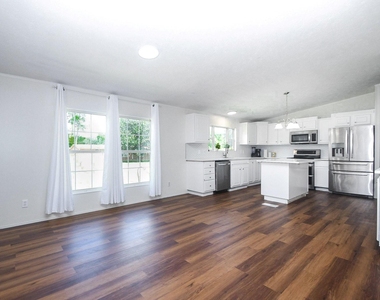 31606 Bryan Street - Photo Thumbnail 11