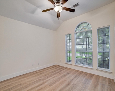 70 Camber Pine Place - Photo Thumbnail 2