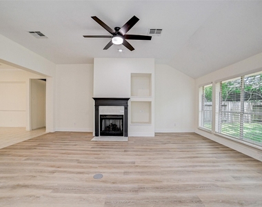 70 Camber Pine Place - Photo Thumbnail 7