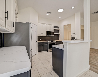 70 Camber Pine Place - Photo Thumbnail 5