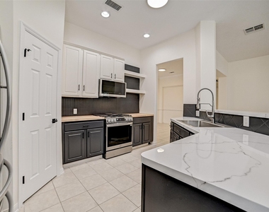 70 Camber Pine Place - Photo Thumbnail 6