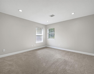 5914 Shadow Creek Court - Photo Thumbnail 11
