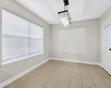5914 Shadow Creek Court - Photo Thumbnail 6