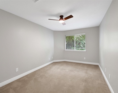5914 Shadow Creek Court - Photo Thumbnail 13