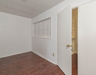 12906 Leader Street - Photo Thumbnail 15