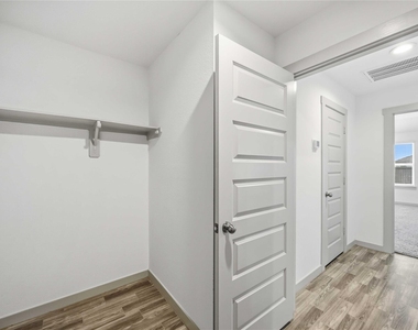 7127 Whispering Leaf Street - Photo Thumbnail 24
